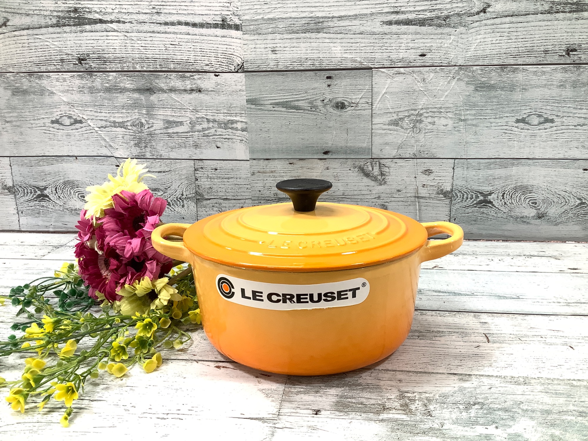 LE CREUSET 両手鍋 オレンジ 18㎝ スマホで購入】LE CREUSET（ルクルーゼ）の 両手鍋 18cm