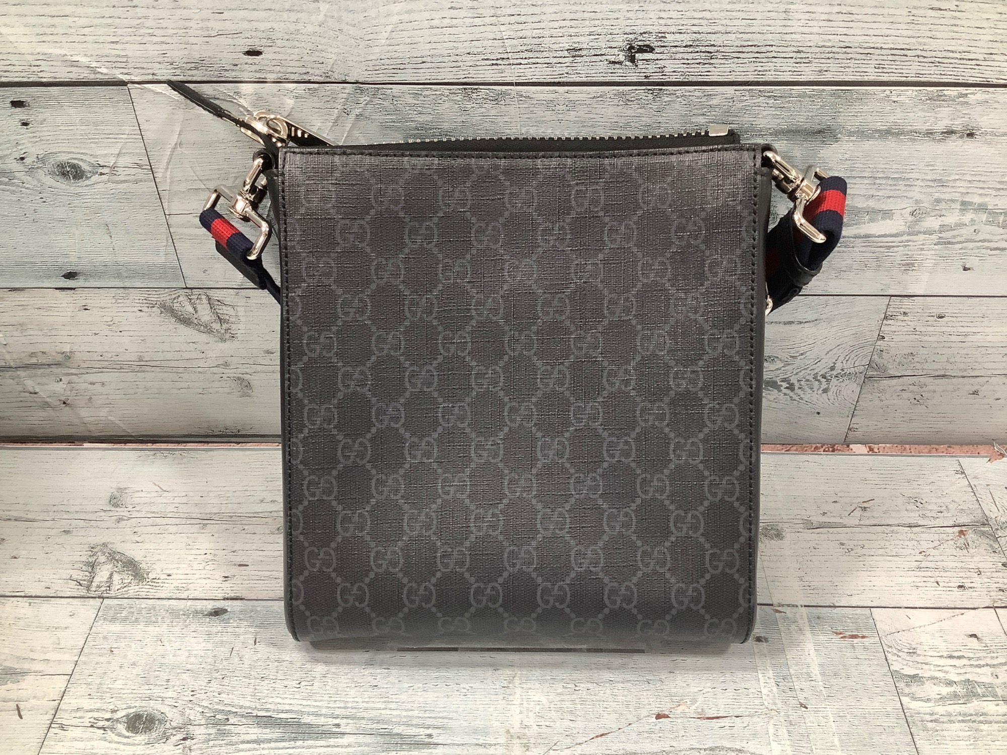 ★韓国の人気★【GUCCI】★スモール メッセンジャーバッグ★ GUCCI(グッチ)のスモールメッセンジャーバッグが入荷いたしまし