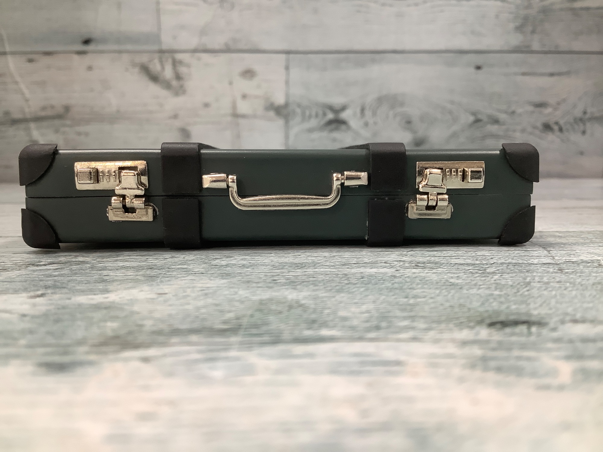 スマホで購入】007 (ダブルオーセブン) Globe-Trotter(グローブ