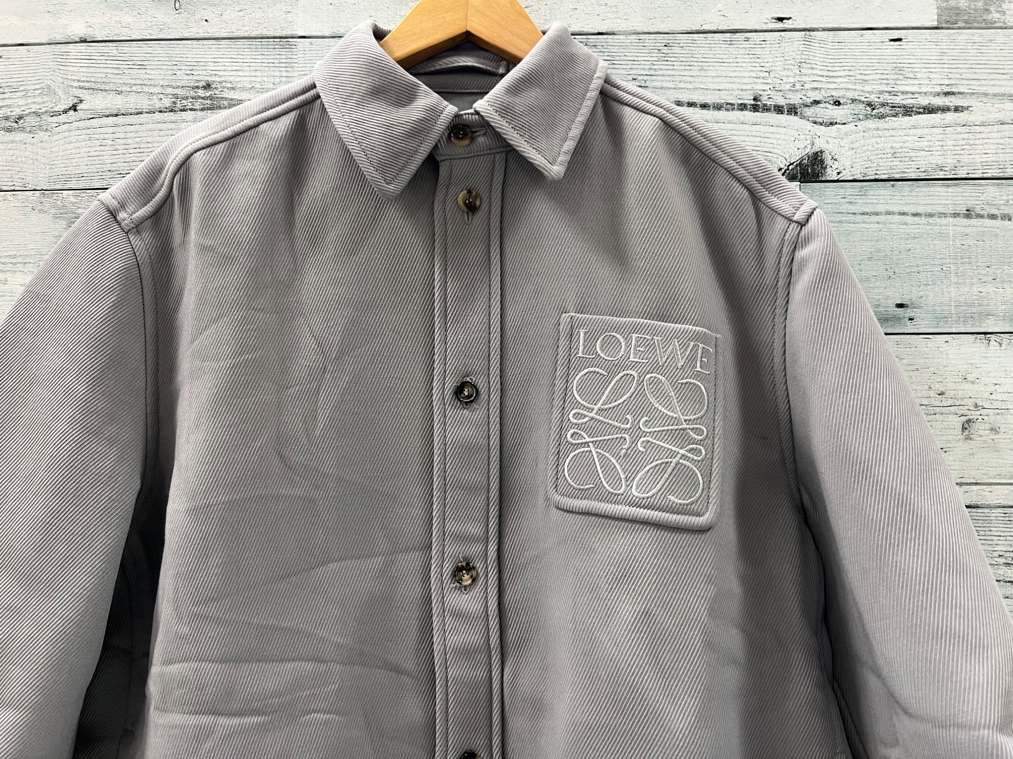 スマホで購入】LOEWE (ロエベ)のAnagram Pocket Overshirt(アナグラム