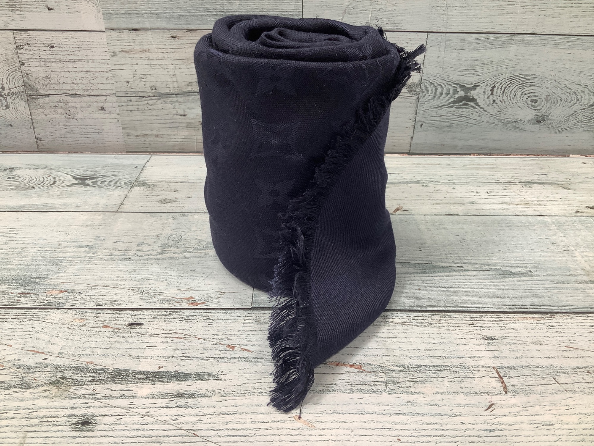 ルイ・ヴィトン シルクスカーフ ブラック LOUIS VUITTON(ルイヴィトン) シルク混ウールスカーフが入荷いたしまし