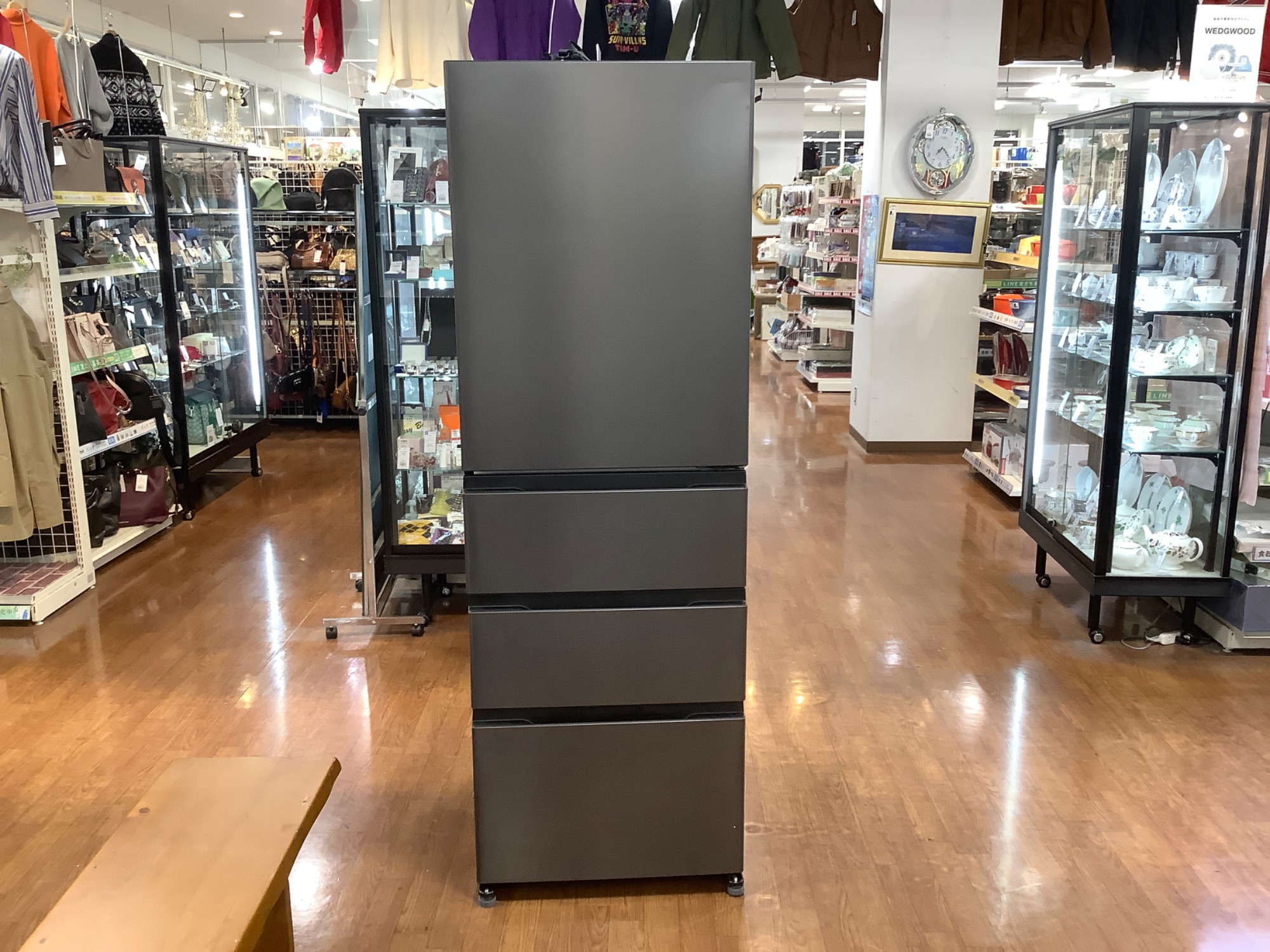 高年式!】AQUA(アクア) 4ドア冷蔵庫 AQR-36R22025年製が入荷いたしまし