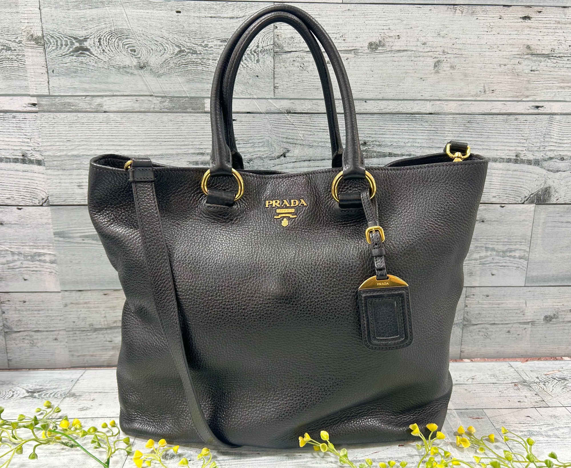 プラダ トートバッグ ヴィッテロフェニックス レザー 肩掛 グレージュ ギャラ付 スマホで購入】PRADA(プラダ) ヴィッテロフェニックストートが入荷