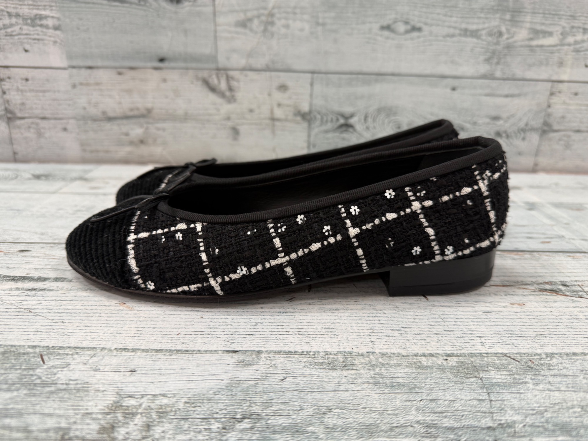 スマホで購入】CHANEL(シャネル) ココマーク リボン付きツイード