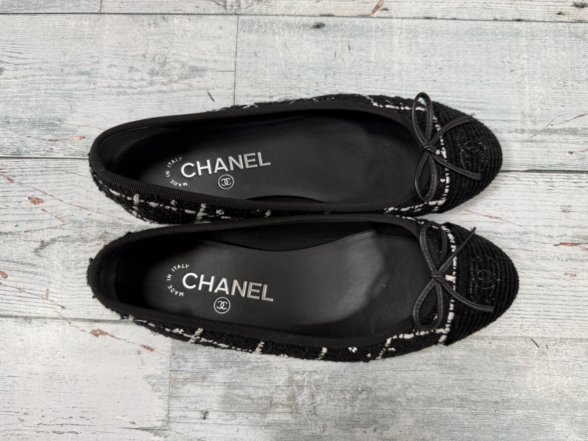 スマホで購入】CHANEL(シャネル) ココマーク リボン付きツイード