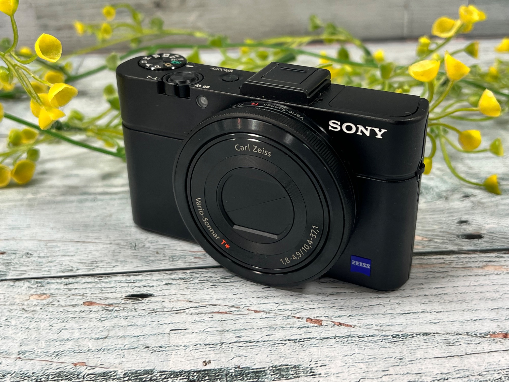 SONY(ソニー)Cyber−Shot(サイバーショット)DSC-RX100M2 が入荷いたし