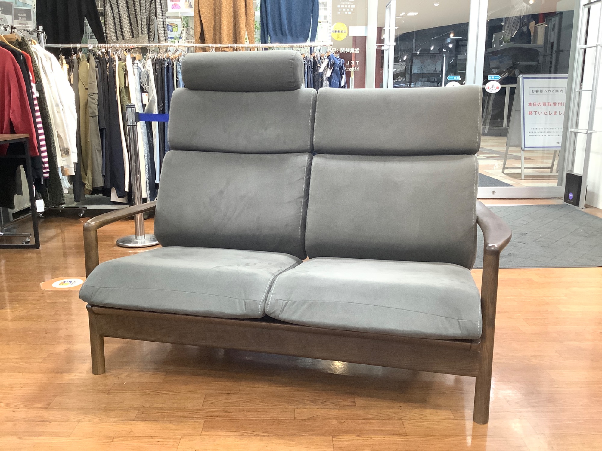 綺麗な状態｜浜本工芸｜WL-8200｜ハイバックソファ｜定価30万円｜②｜ 和にも洋にも合うハイバックソファ｜No.8200ソファ｜製品一覧｜浜本