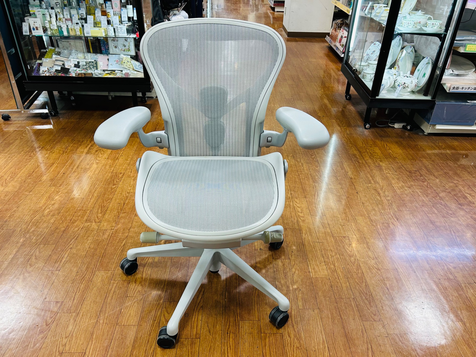 Herman Miller(ハーマンミラー) アーロンチェア AER1A13 ボイスチャー Herman Miller(ハーマンミラー) アーロンチェア AER1A13 ボイスチャー