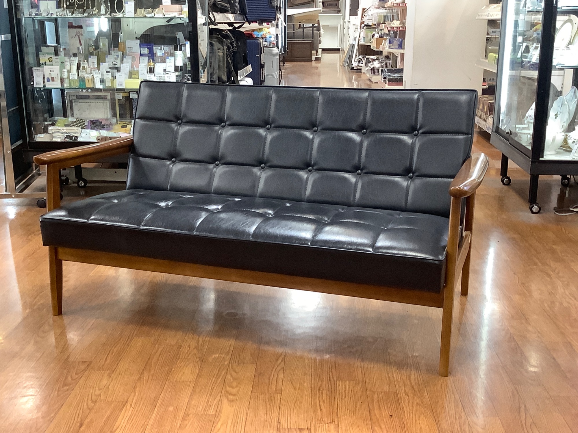 カリモク60 Kチェア 2シーター W36173BW スマホで購入】カリモク60 Kチェア 2シーター W36173BWが入荷いたし