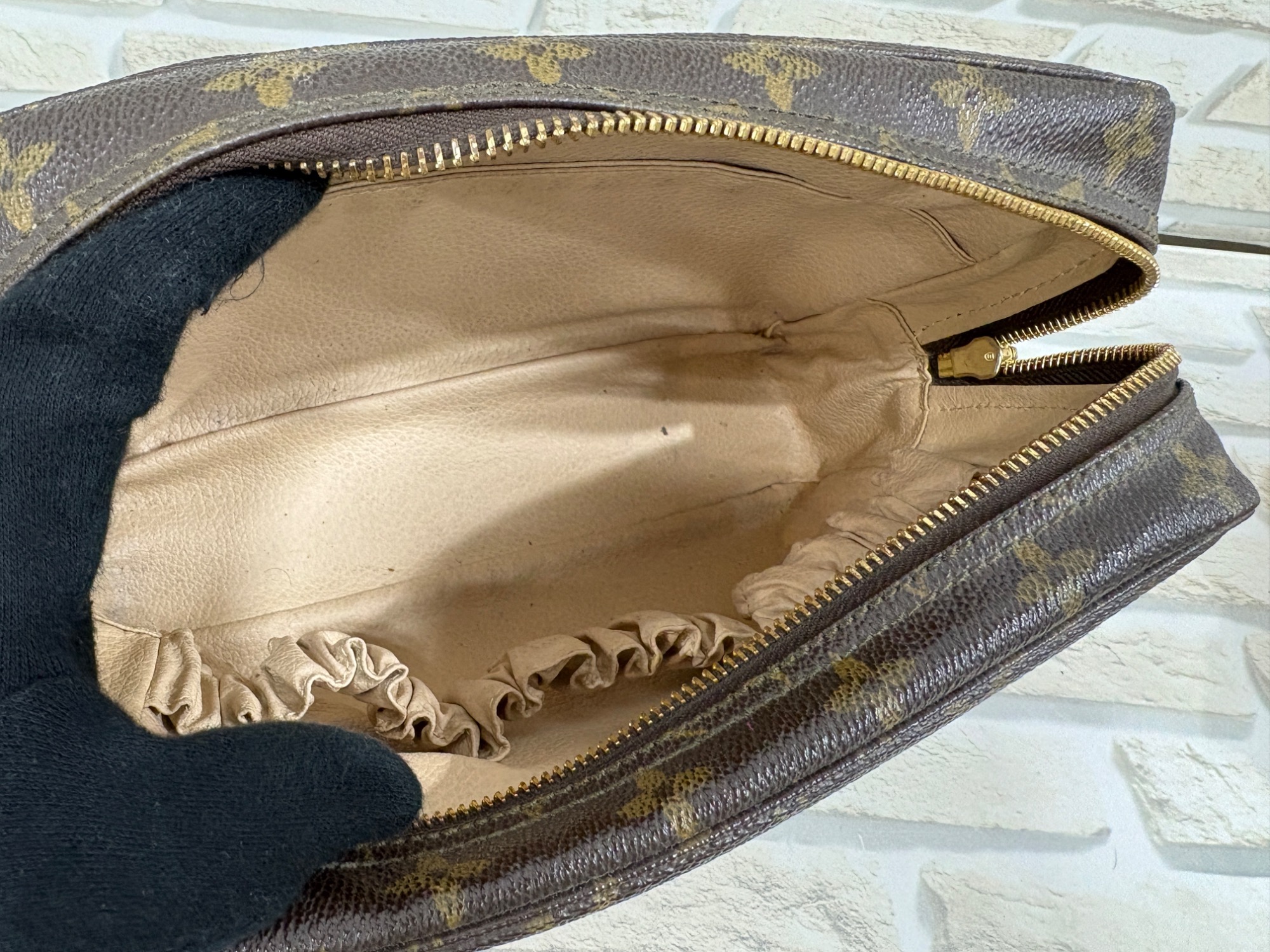 スマホで購入！】LOUIS VUITTON（ルイヴィトン）モノグラム コスメ