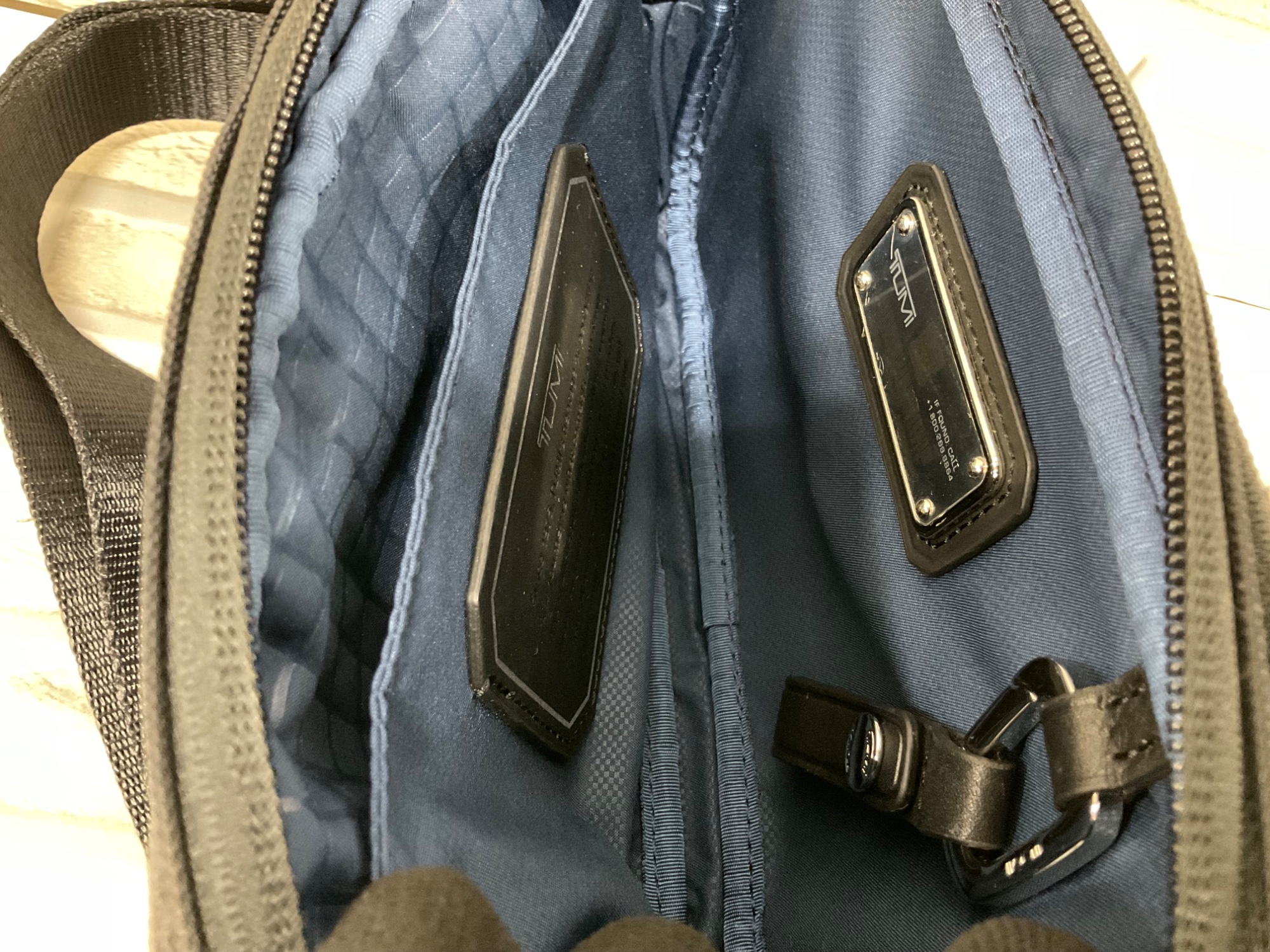 TUMI / トゥミ】メッシーナユーティリティポーチ｜機能美を極めた