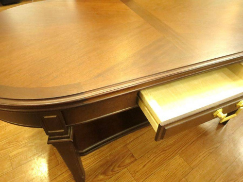 特選家具のマルニ木工