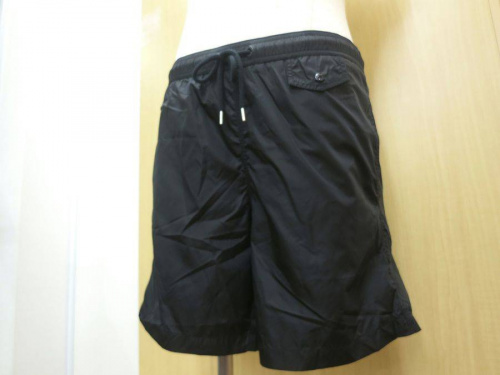 アウトドアウェアのスイムミングショーツ