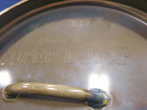 UNIFLAMEのダッチオーブン