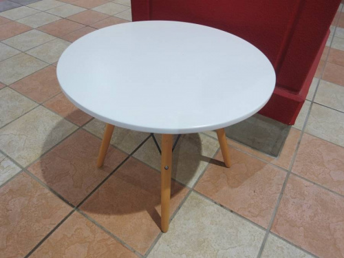 イームズのリプロダクト