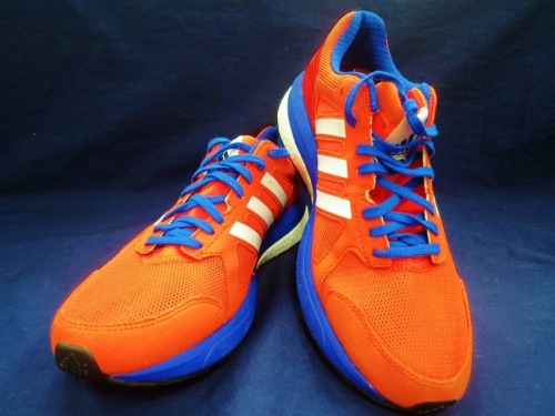 トレーニング用品のアディダス（adidas）