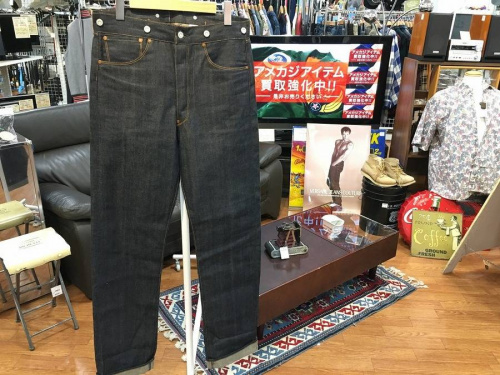 ジーンズのリーバイス(LEVI'S)
