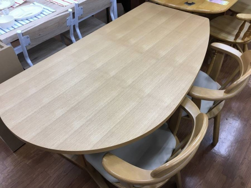 ダイニングセットのニトリ