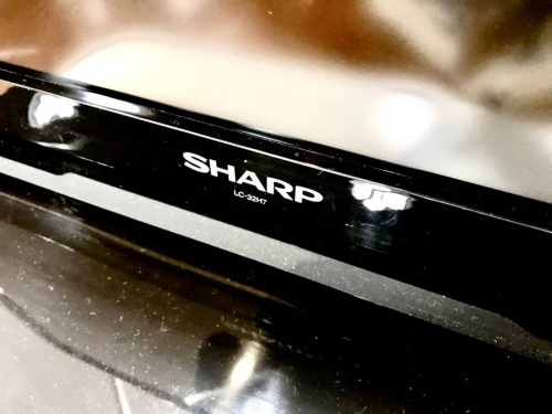 SHARPの32インチ