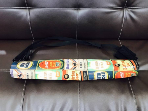 BURTONのビールホルダー
