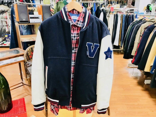 スタジャンのVAGIIE