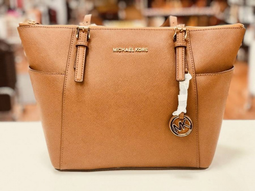 トートバッグのMICHAEL KORS