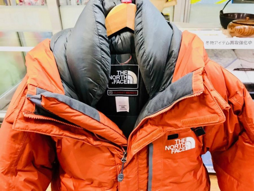 冬物衣類のダウンジャケット