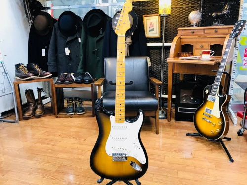 FENDER USAのGibson