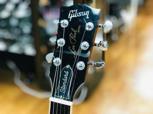 FENDERの中央林間楽器