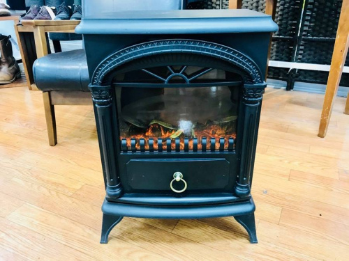 ニトリの暖炉ヒーター