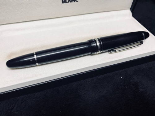 万年筆のMONTBLANC
