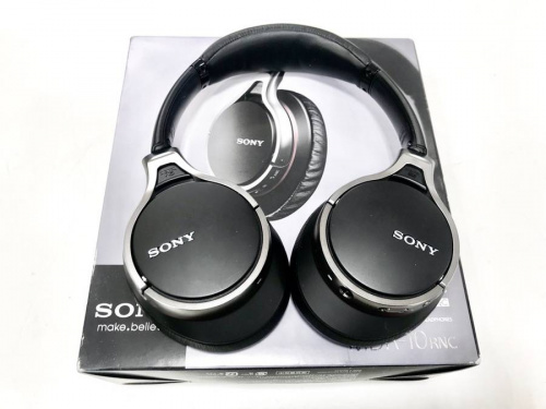 ヘッドホンのSONY