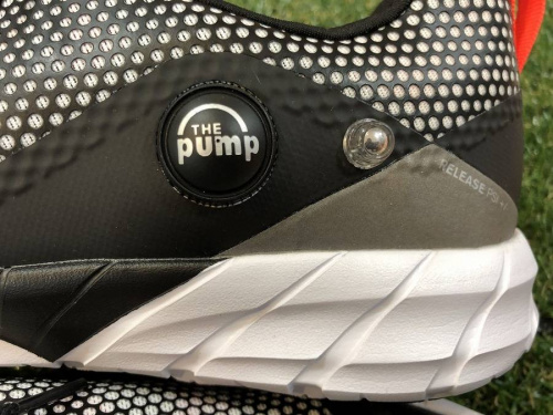 REEBOKのポンプ
