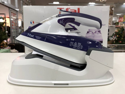 生活家電・家事家電のスチームアイロン