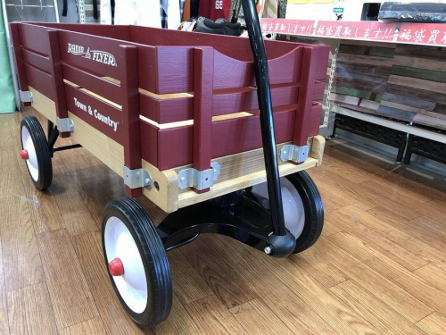 RADIO　FLYERのワゴン