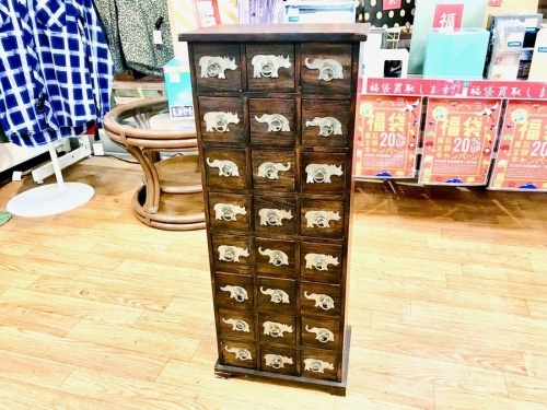 家具のチェスト