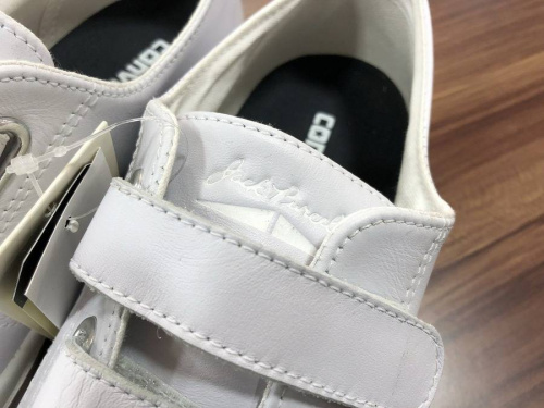 シューズのコンバース（CONVERSE）