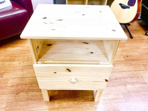 テーブルのIKEA