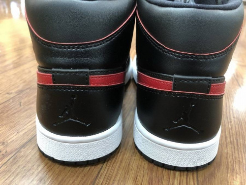 AIR JORDANの中央林間