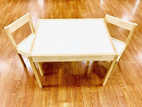 特選家具のソファー