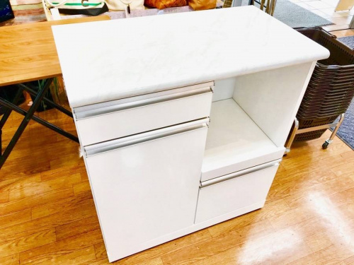 家具のカウンター