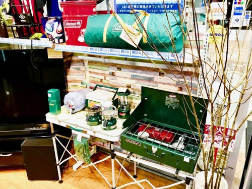 アウトドア用品のColeman
