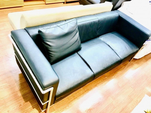 家具のソファ