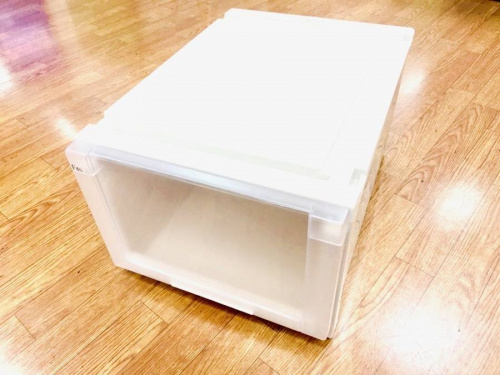 家具の衣装ケース