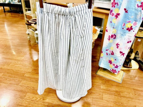 レディースファッションのボトムス