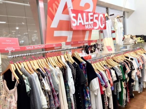 SALE　セールの古着