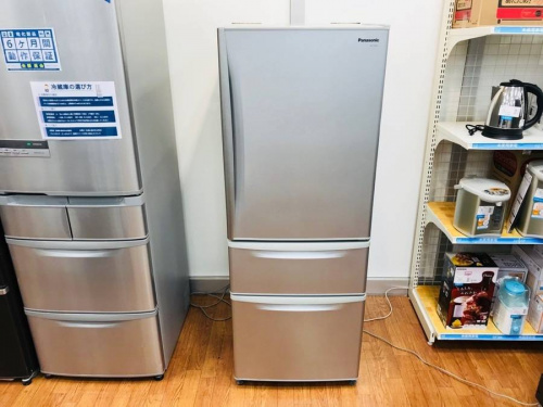 冷蔵庫の3ドア冷蔵庫