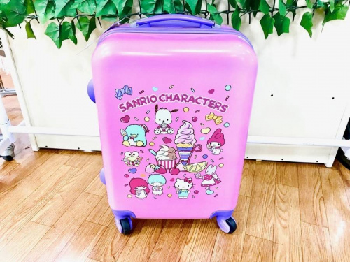 限定品のキャリーバッグ