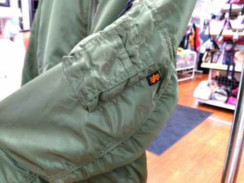 MA-1ジャケットの大和