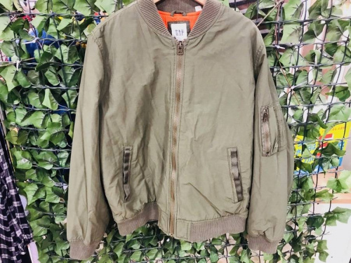 トップスのジャケット